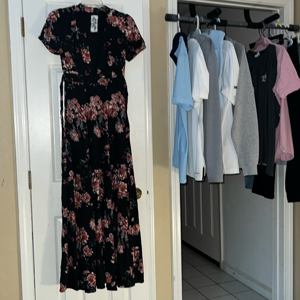 Sadie & Sage Floral Maxi Dress Size XS